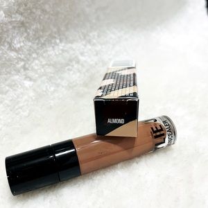 Kylie Jenner concealer